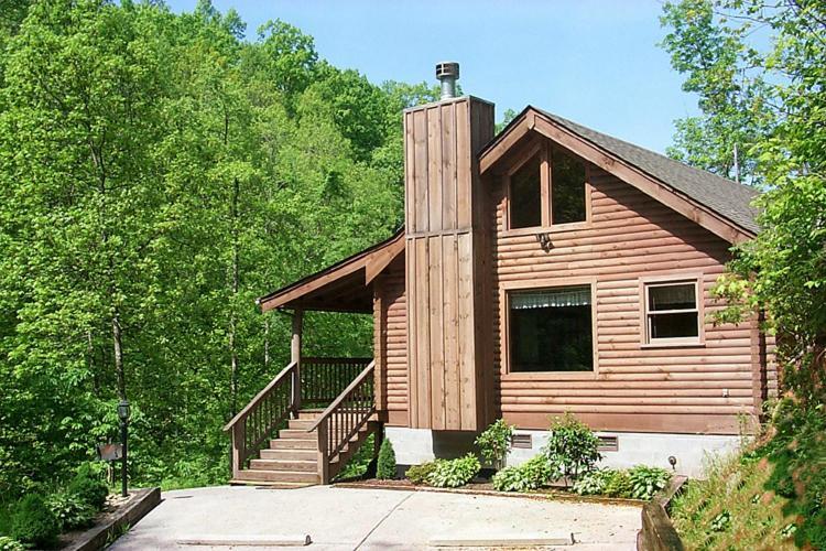 Fawn Cabin Gatlinburg Exterior photo